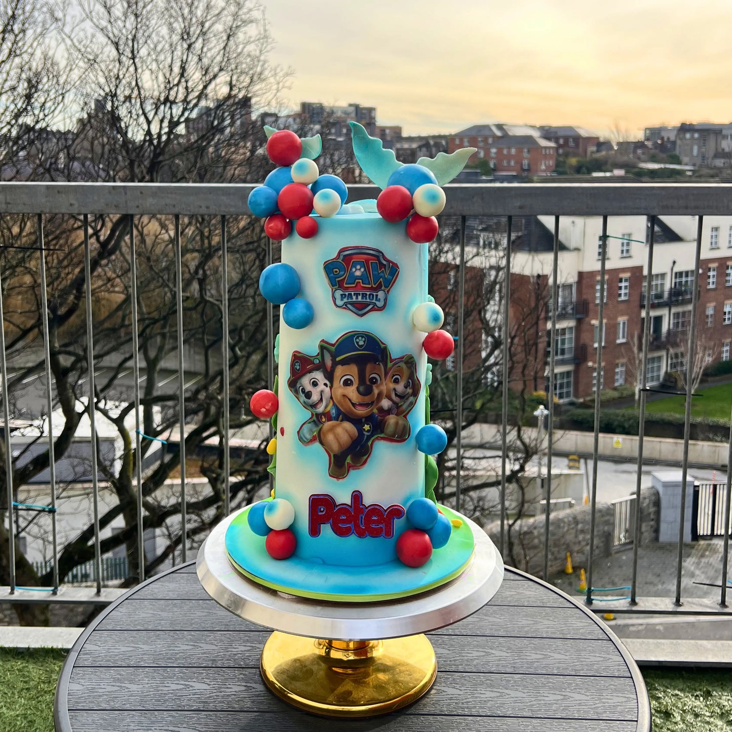 CREATE YOUR OWN CAKE