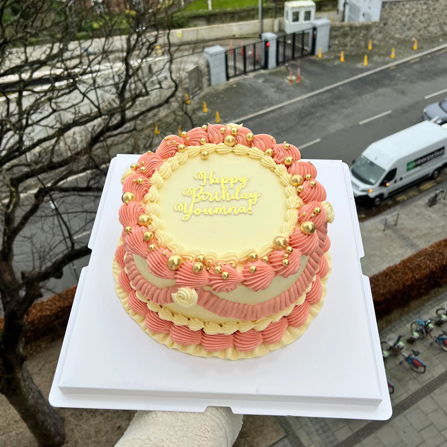 CUSTOM ROSE BUTTERCREAM CAKE