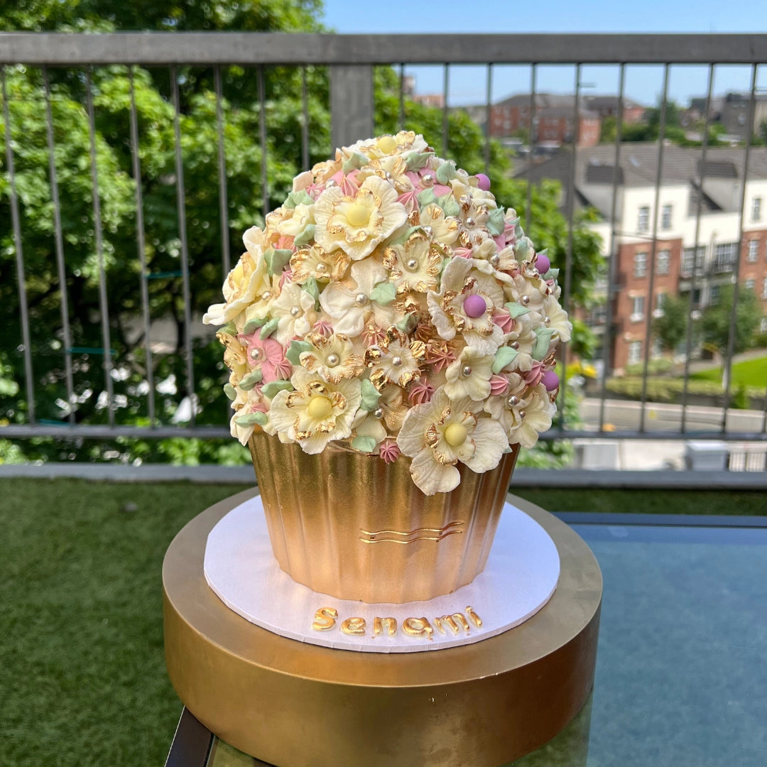 Gold Giant cupcakes