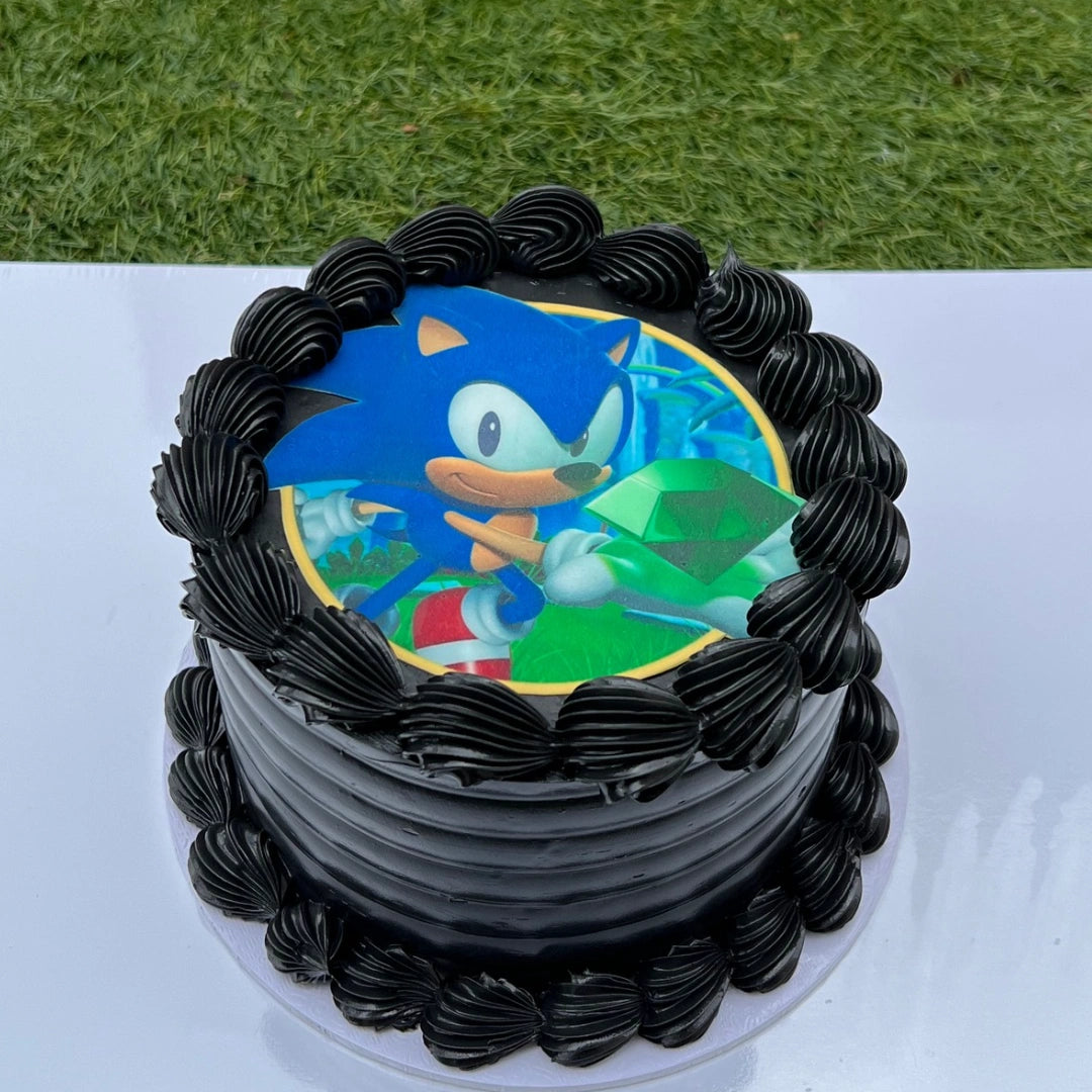 Mini black sonic cake