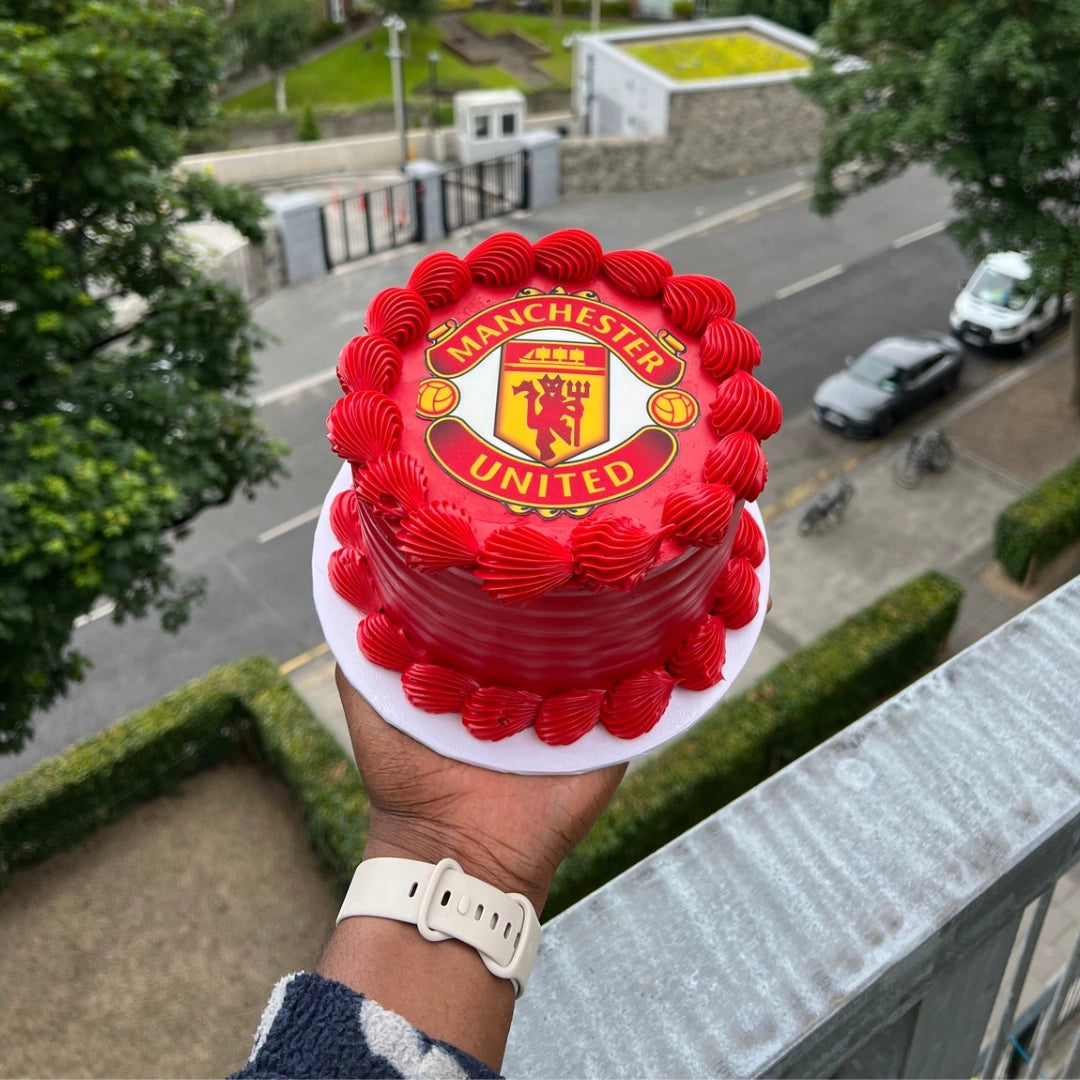 Red Mini Manchester United cake