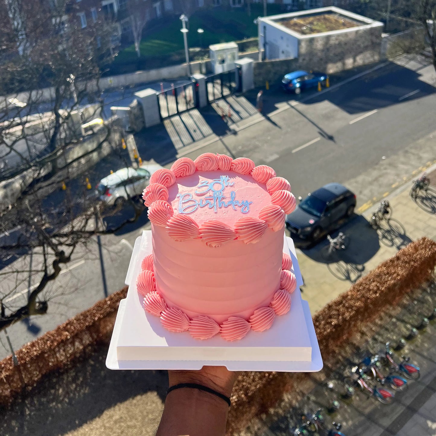CUSTOM MINI BUTTERCREAM CAKE