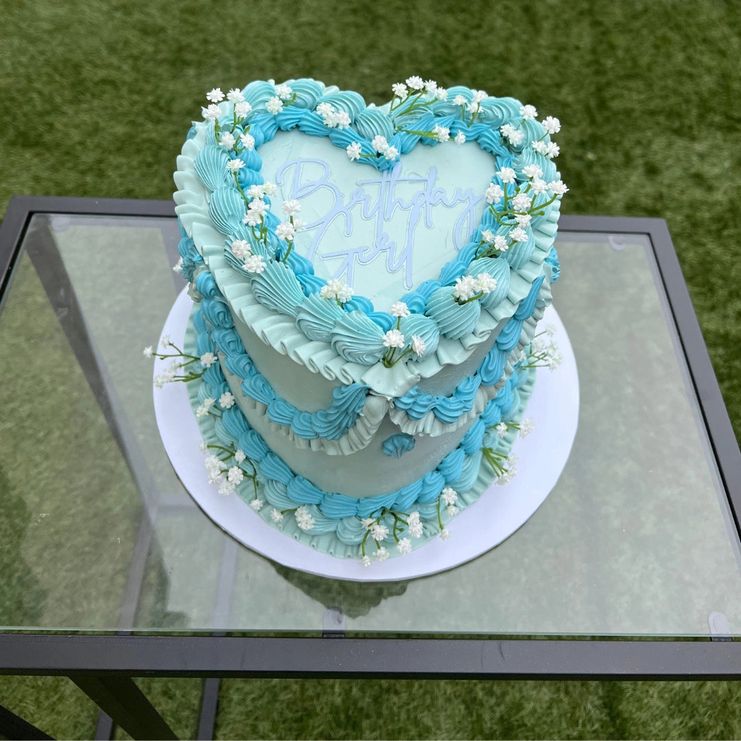 VINTAGE HEART SHAPED CAKE