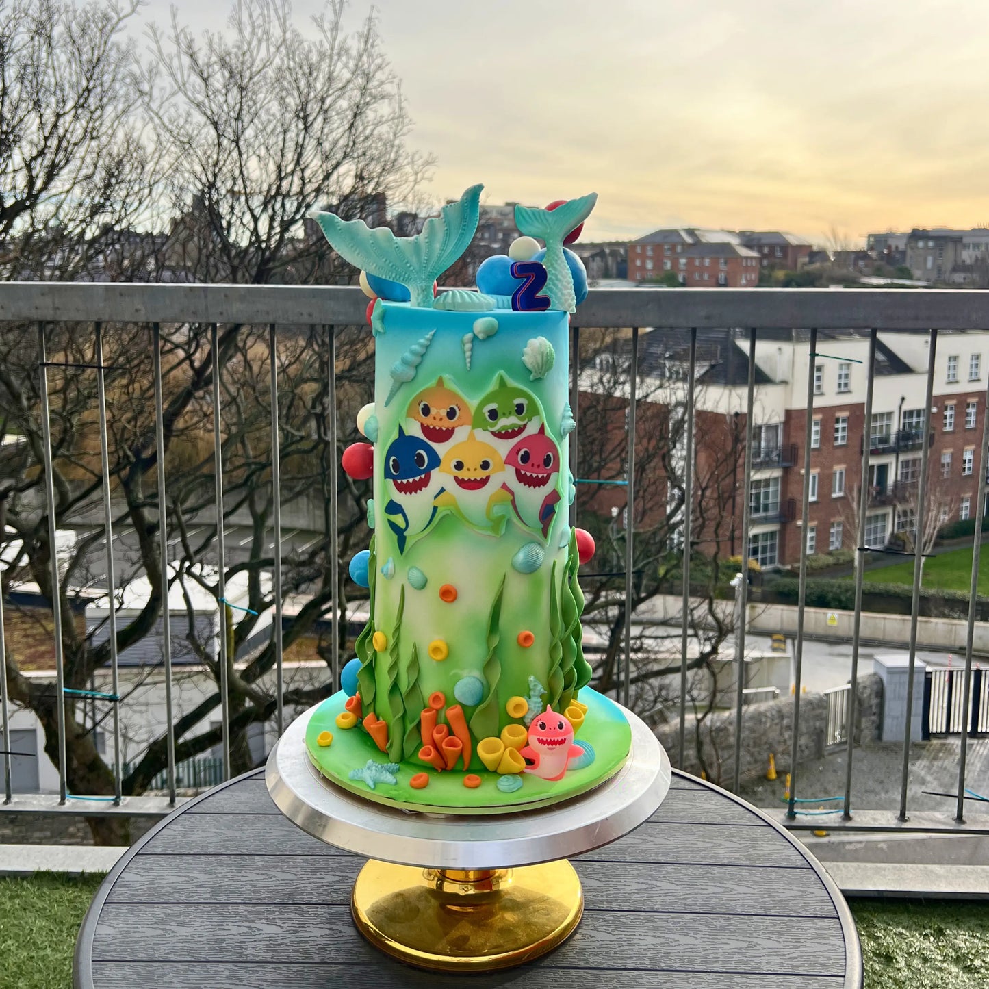 CREATE YOUR KID'S CAKE