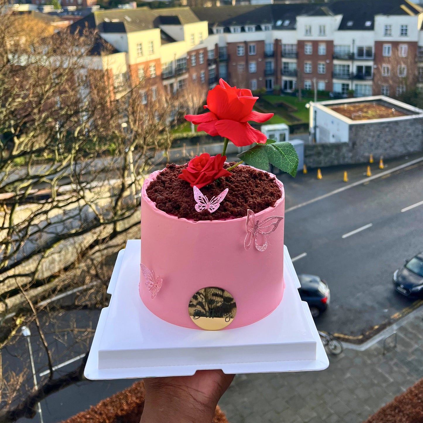 CUSTOM ROSE BUTTERCREAM CAKE